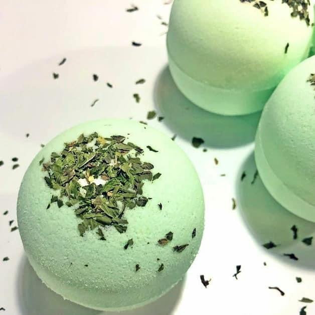 Fizz & Refresh: Energizing  Foaming Jumbo Bath Bombs!